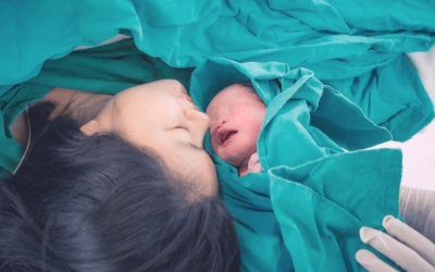 Parto cesareo: strategie per migliorare il microbiota intestinale del neonato